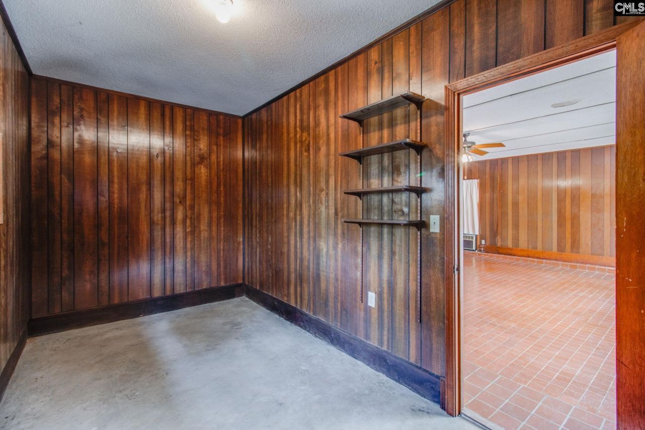 335 Howell Road  Photo 20