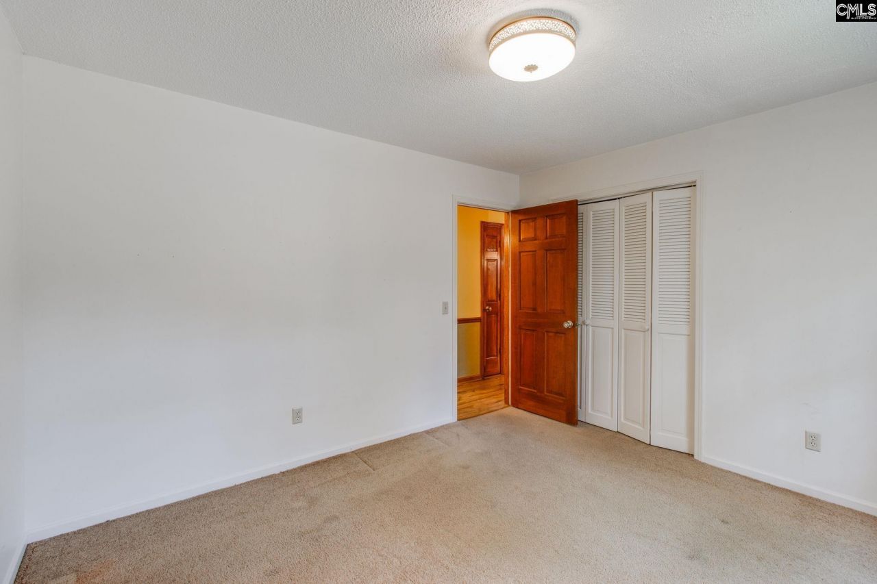 335 Howell Road  Photo 27