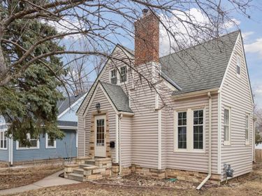 5133 35th Avenue S, Minneapolis, MN 55417