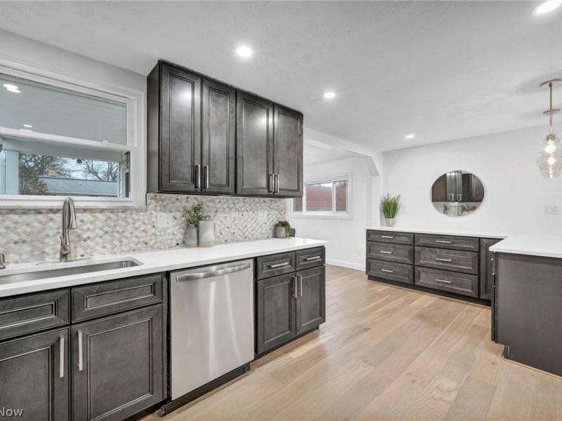 17705 Susan Avenue, Cleveland, OH 44111 Photo 8