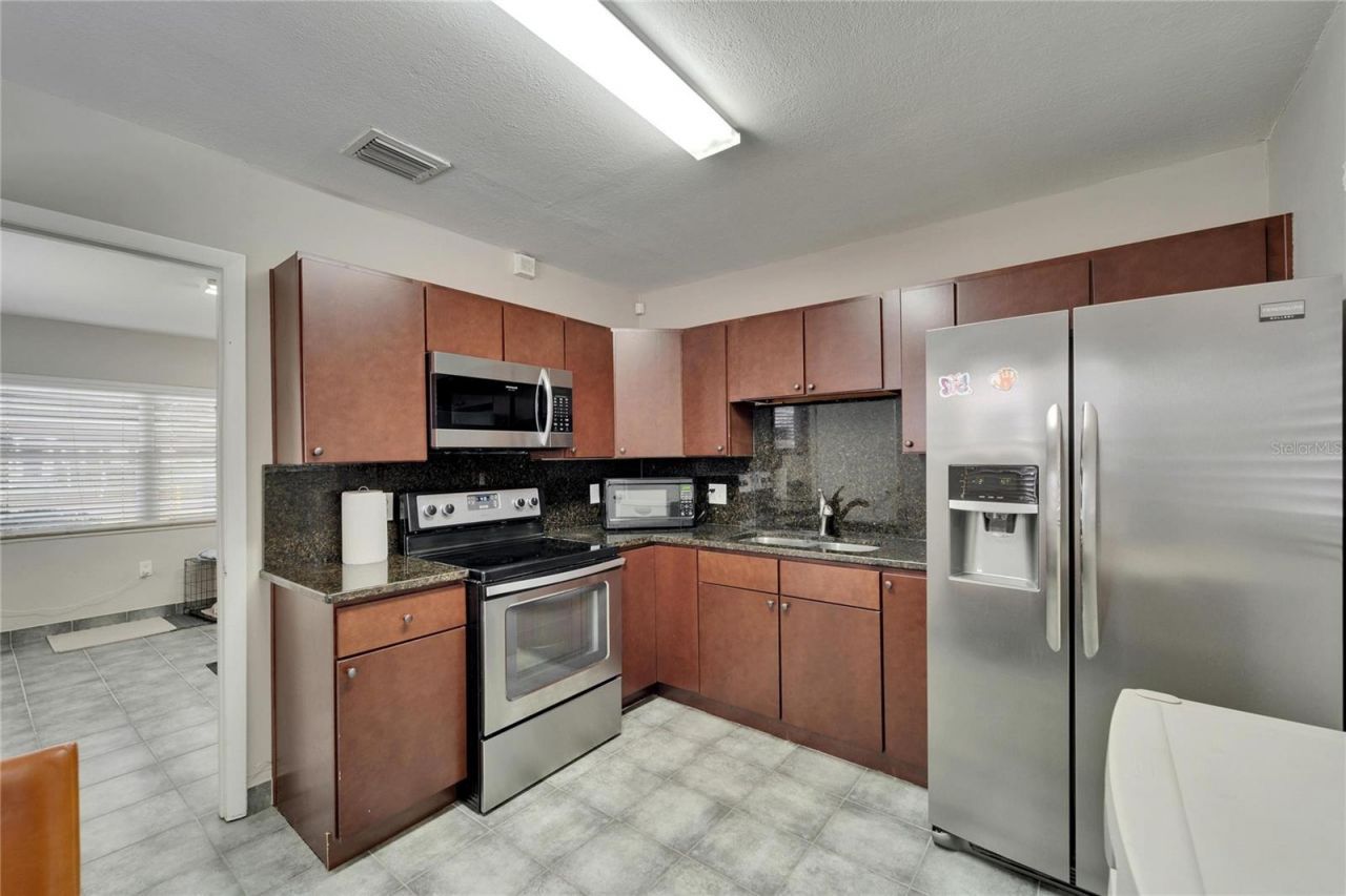 126 Ridgewood Avenue , Brandon, FL 33510 Photo