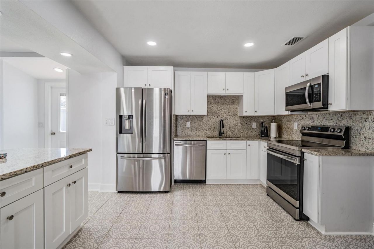 7307 N Highland Avenue, Tampa, FL 33604 Photo