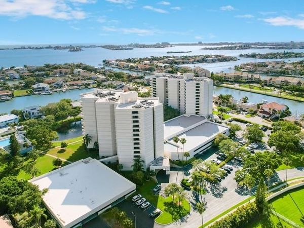 5940 PELICAN BAY PLAZA S, Unit 1105, GULFPORT, FL 33707