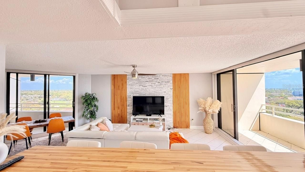 5940 Pelican Bay Plaza S, Unit 1105, Gulfport, FL 33707 Photo