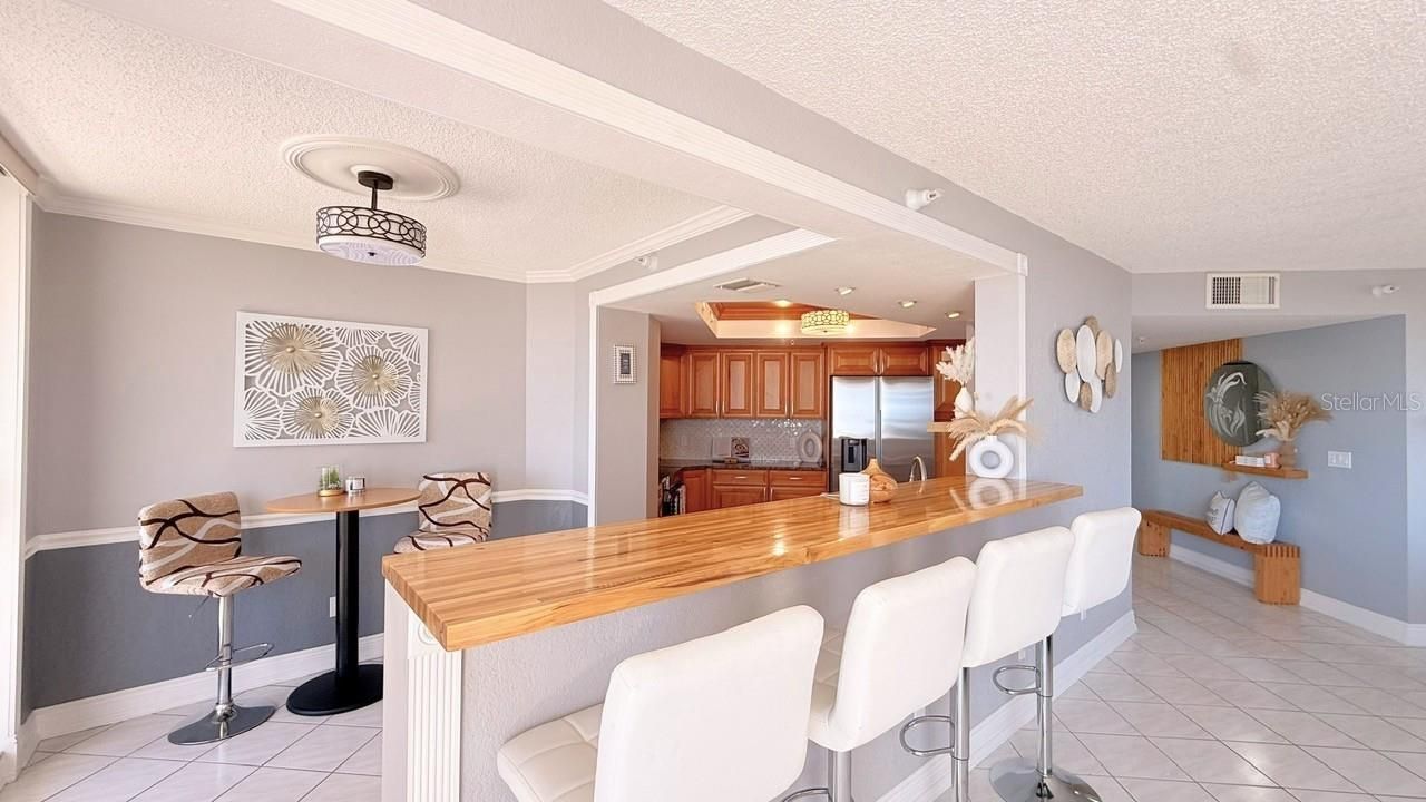 5940 Pelican Bay Plaza S, Unit 1105, Gulfport, FL 33707 Photo