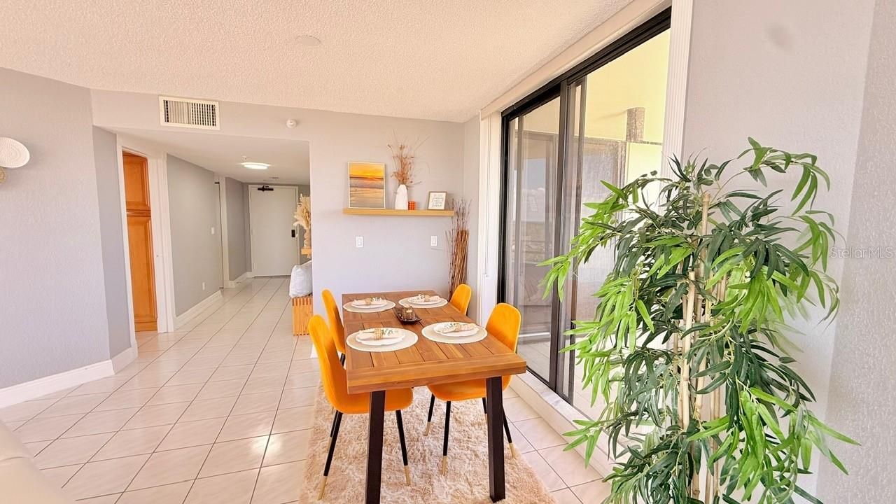 5940 Pelican Bay Plaza S, Unit 1105, Gulfport, FL 33707 Photo
