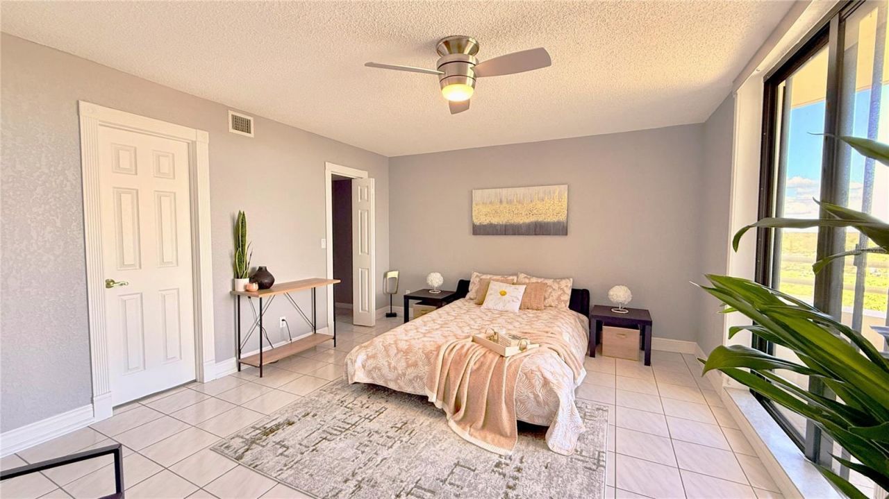 5940 Pelican Bay Plaza S, Unit 1105, Gulfport, FL 33707 Photo