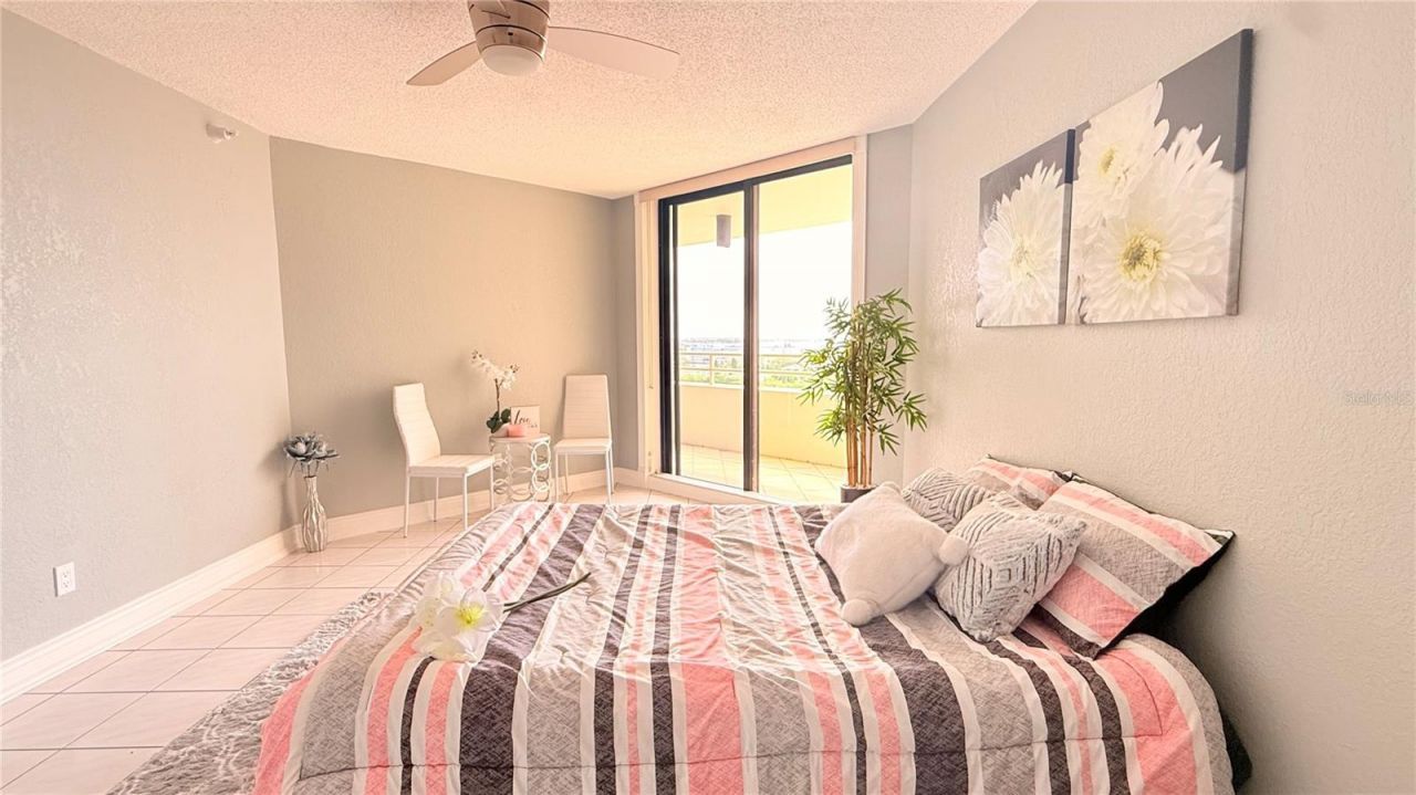 5940 Pelican Bay Plaza S, Unit 1105, Gulfport, FL 33707 Photo