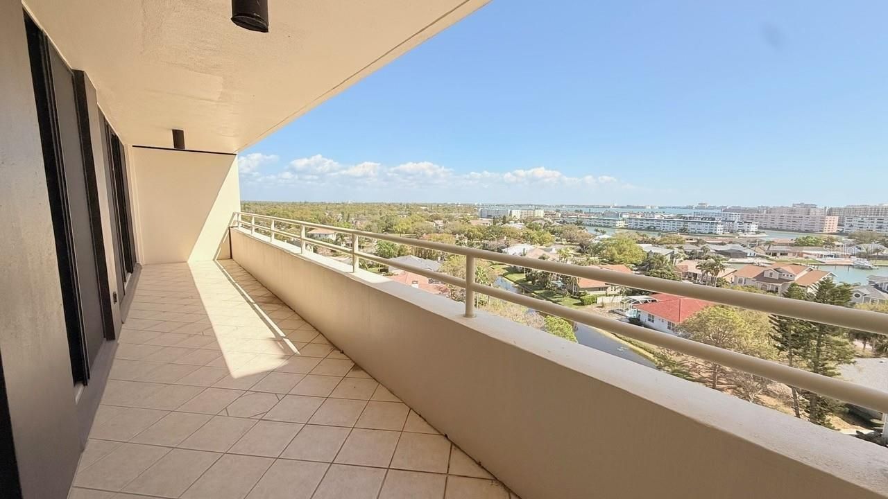 5940 Pelican Bay Plaza S, Unit 1105, Gulfport, FL 33707 Photo