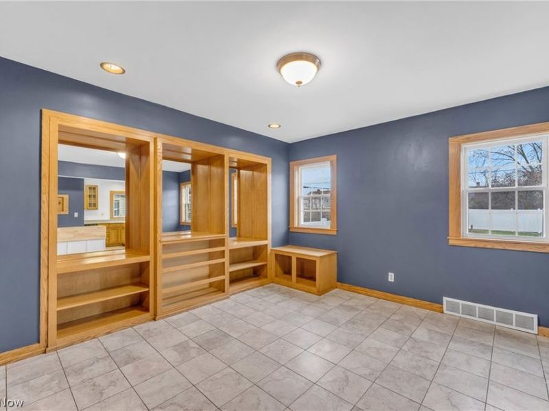 4909 Burger Avenue, Cleveland, OH 44109 Photo 13