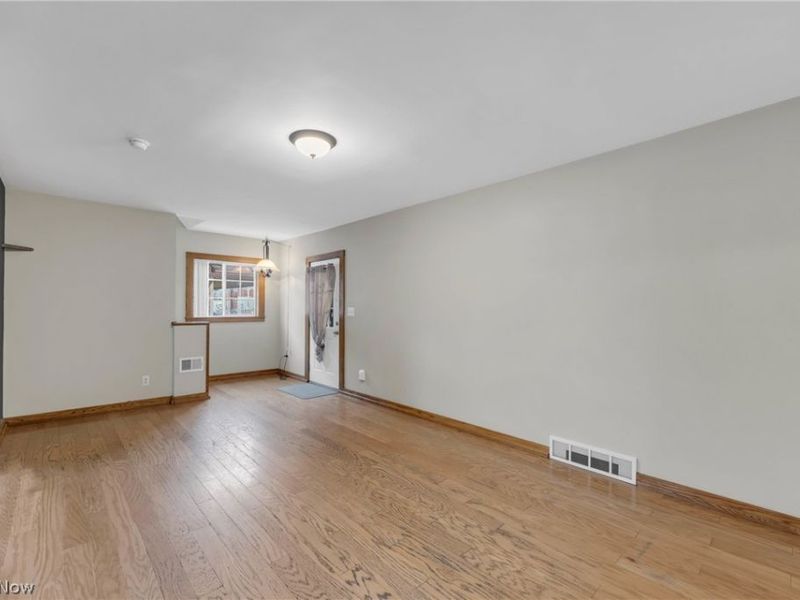 4909 Burger Avenue, Cleveland, OH 44109 Photo 8