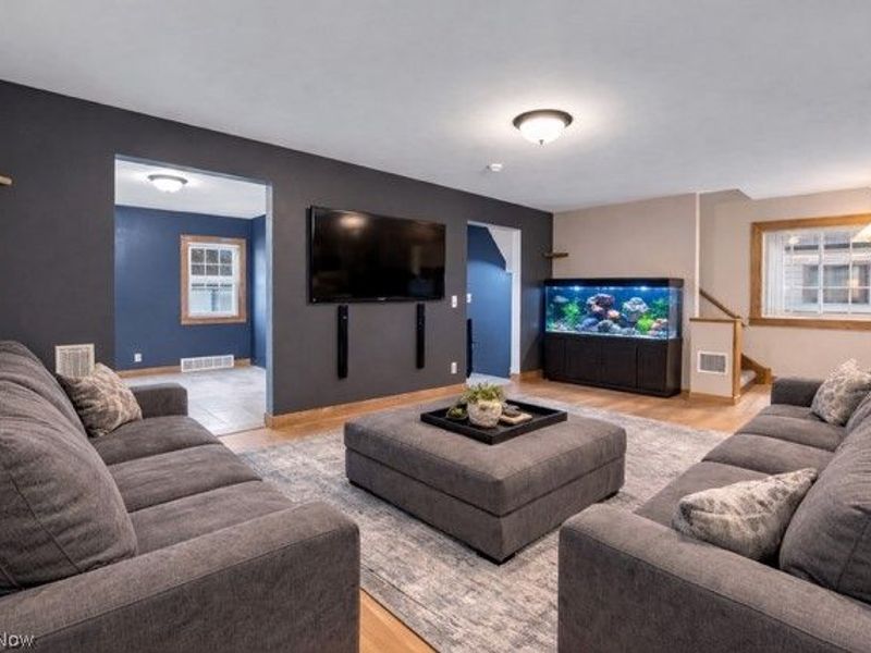 4909 Burger Avenue, Cleveland, OH 44109 Photo 9