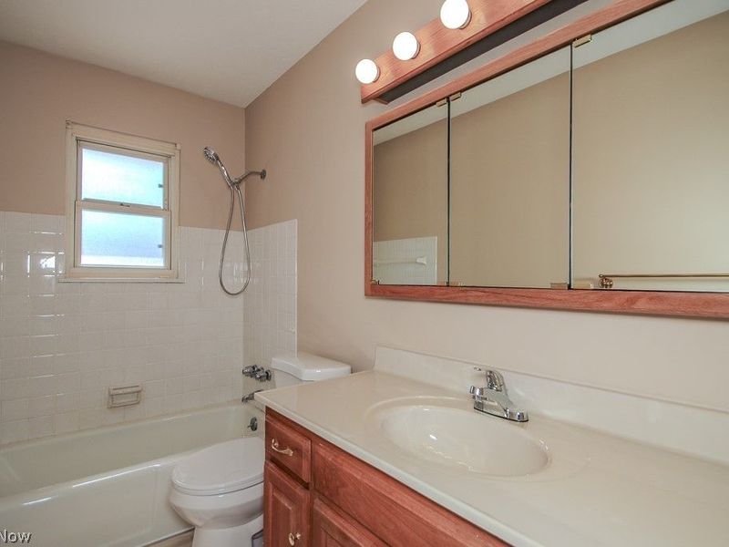 30224 Regent Road, Wickliffe, OH 44092 Photo 11