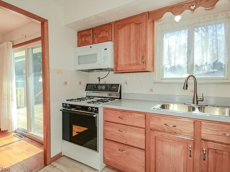 30224 Regent Road, Wickliffe, OH 44092 Photo 8