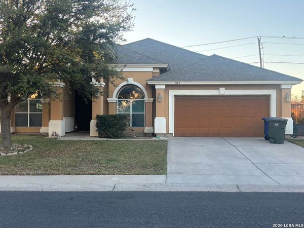 1105 Coahuila Loop, Laredo, TX 78045