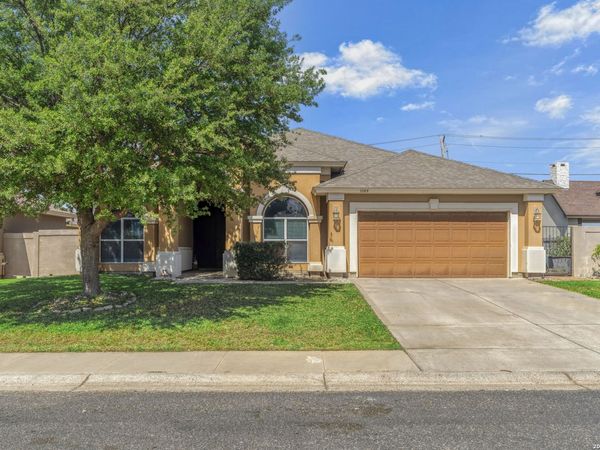 1105 Coahuila Loop, Laredo, TX 78045