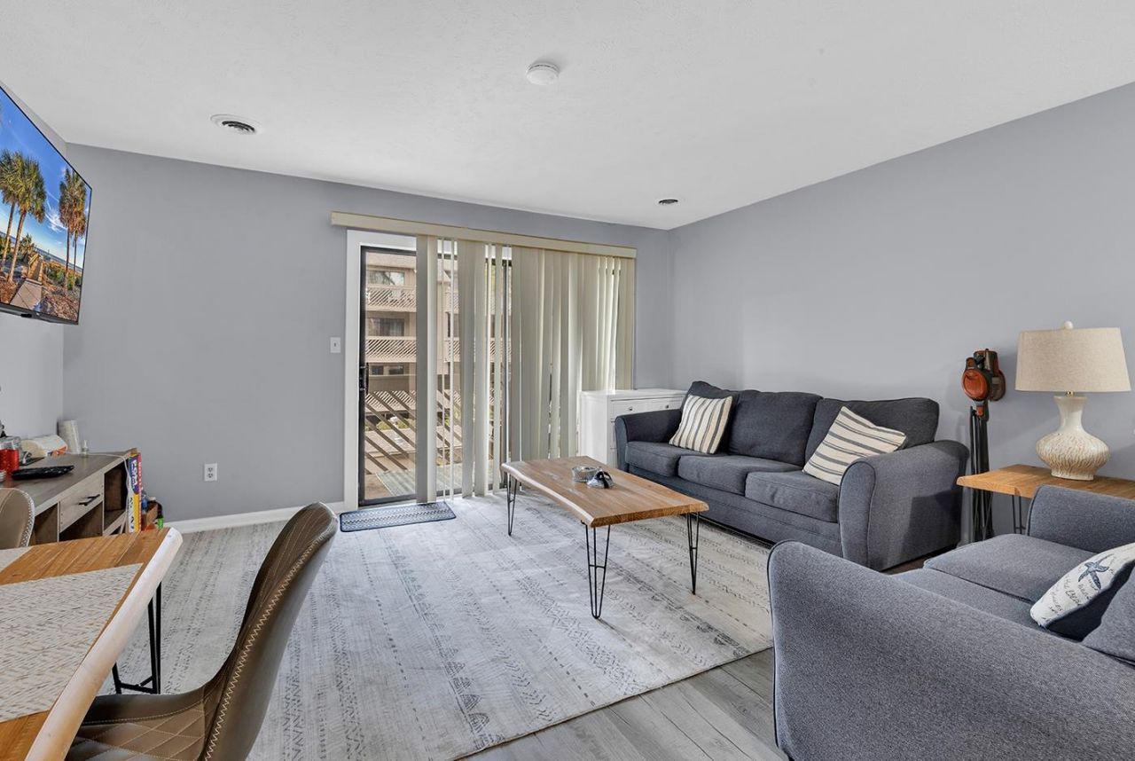 200 Maison Dr. Photo 6