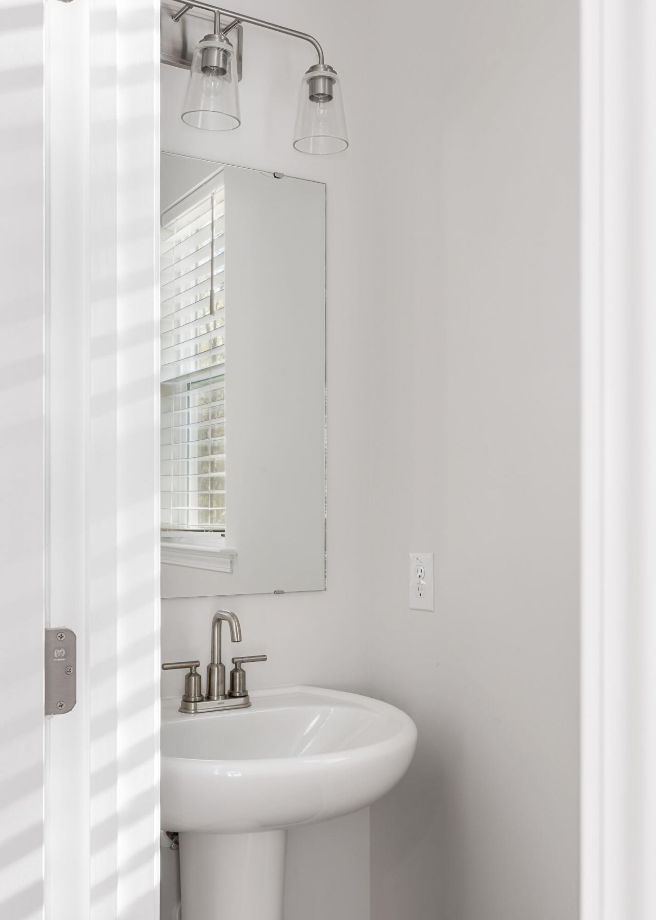 5226 New Palm Court Photo 11
