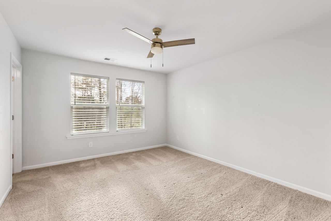 5226 New Palm Court Photo 14