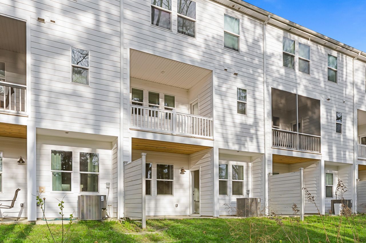 5226 New Palm Court Photo 25