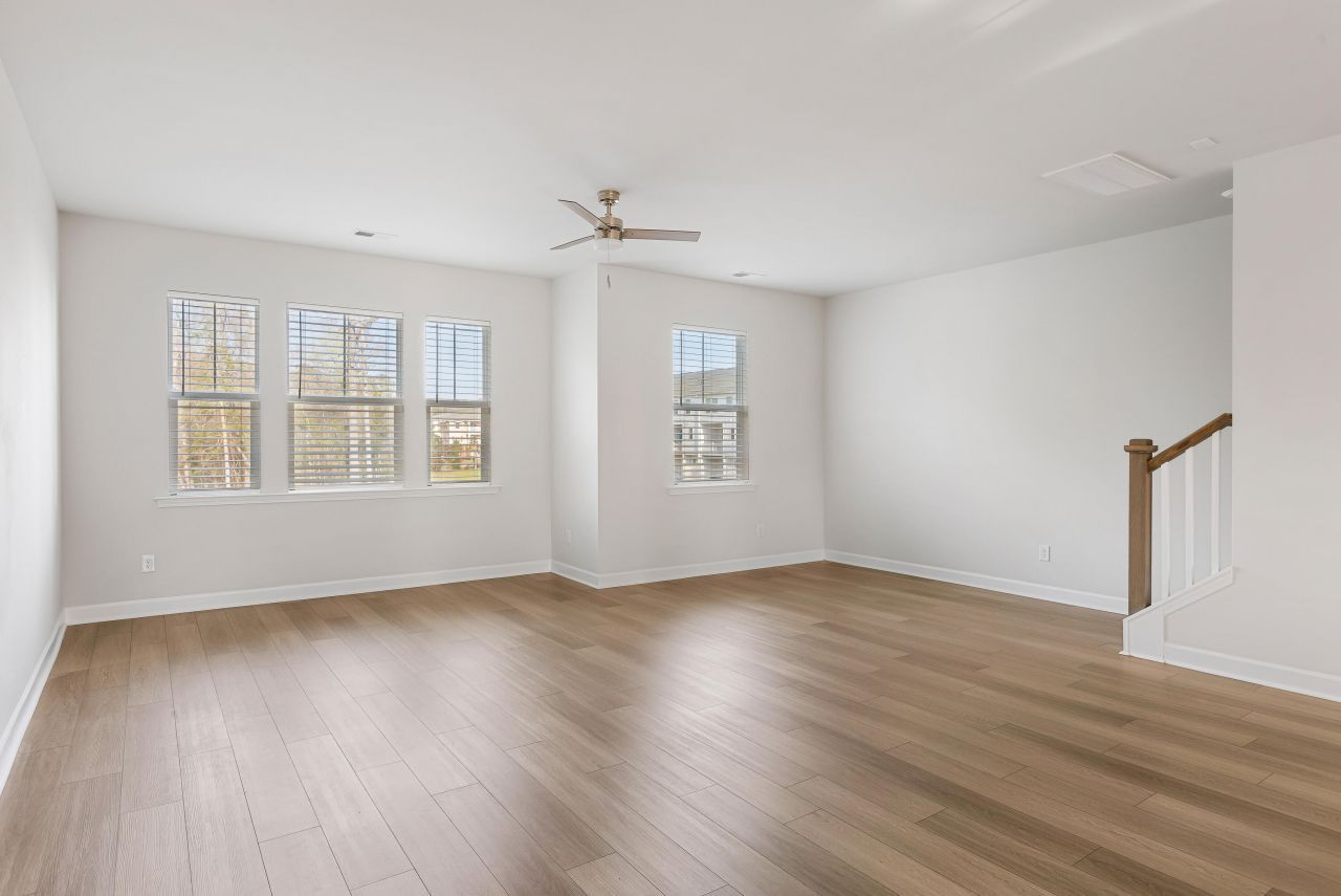 5226 New Palm Court Photo 9