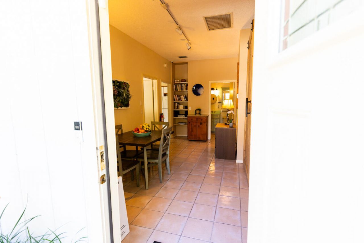 180 Elaine Road, West Palm Beach, FL 33415 Photo