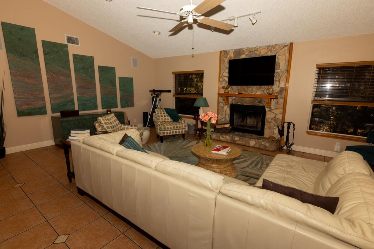 180 Elaine Road, West Palm Beach, FL 33415 Photo