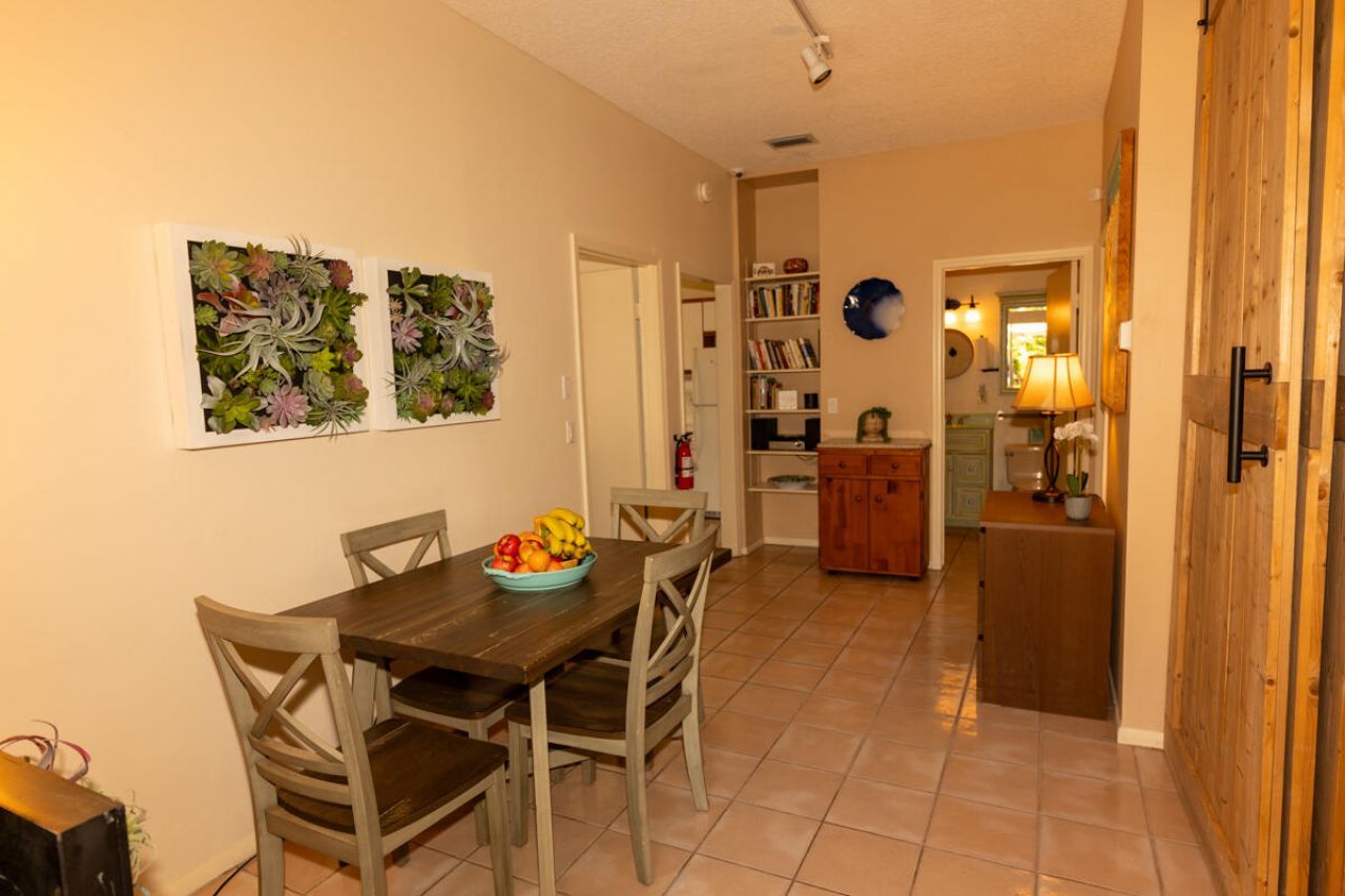 180 Elaine Road, West Palm Beach, FL 33415 Photo