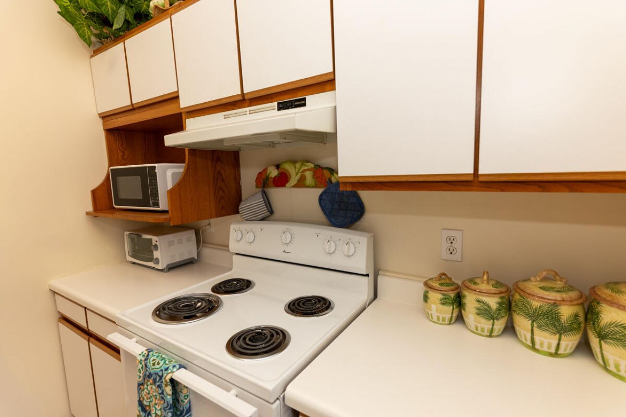 180 Elaine Road, West Palm Beach, FL 33415 Photo