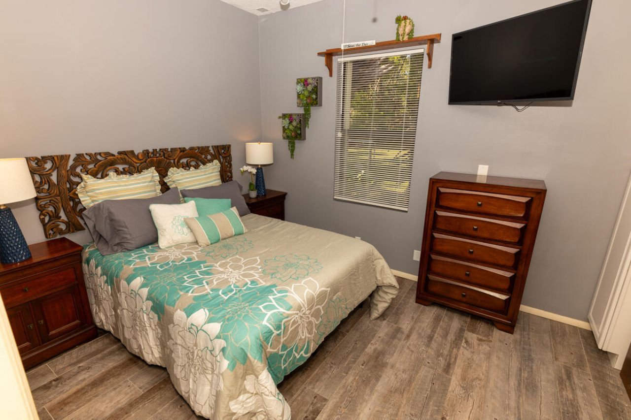 180 Elaine Road, West Palm Beach, FL 33415 Photo