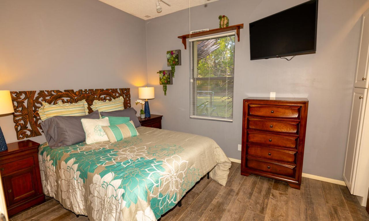 180 Elaine Road, West Palm Beach, FL 33415 Photo