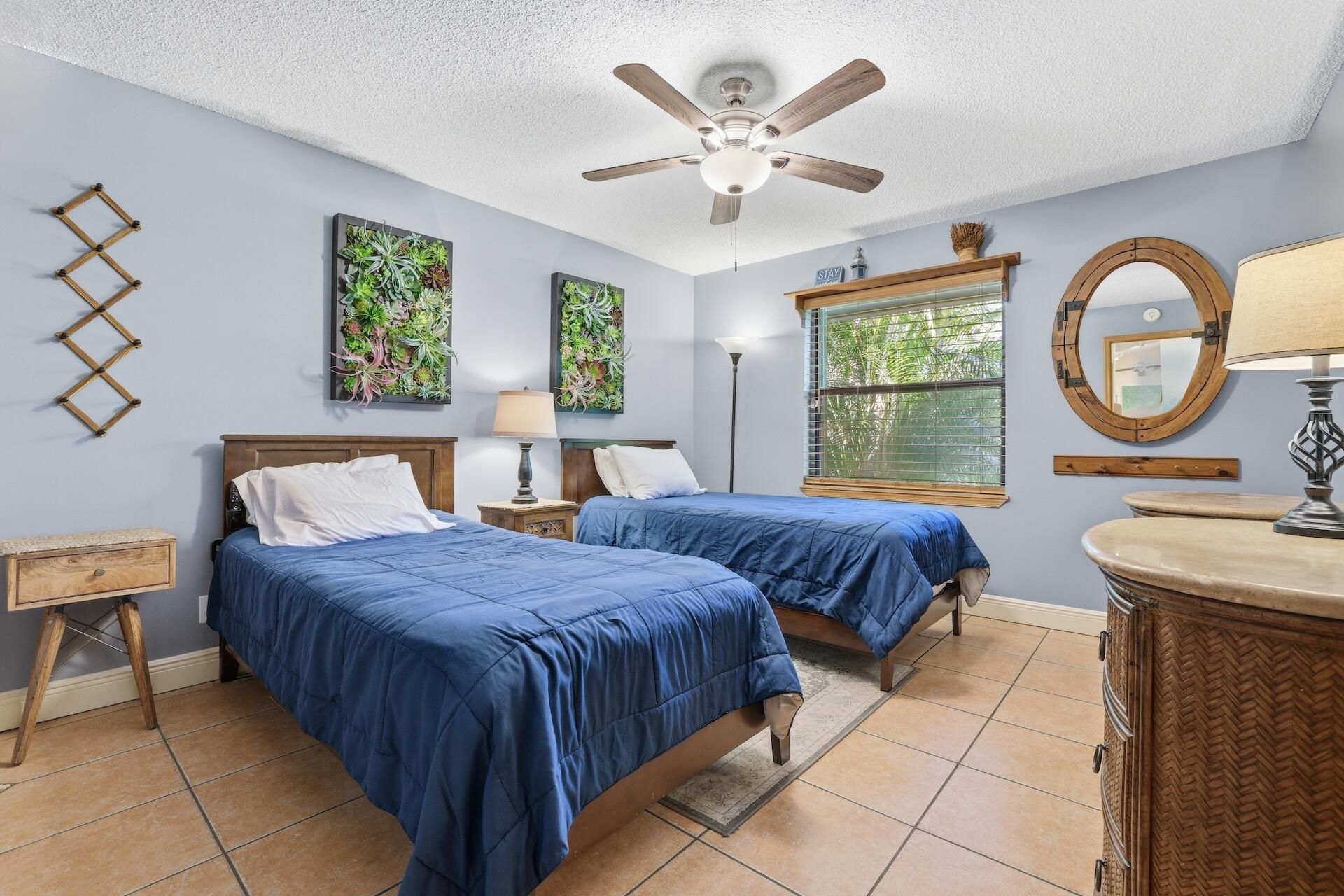 180 Elaine Road, West Palm Beach, FL 33415 Photo