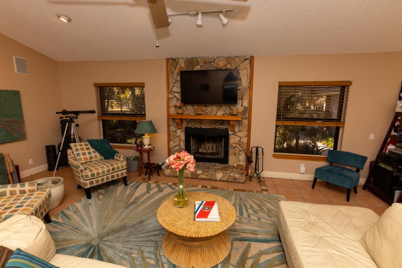 180 Elaine Road, West Palm Beach, FL 33415 Photo