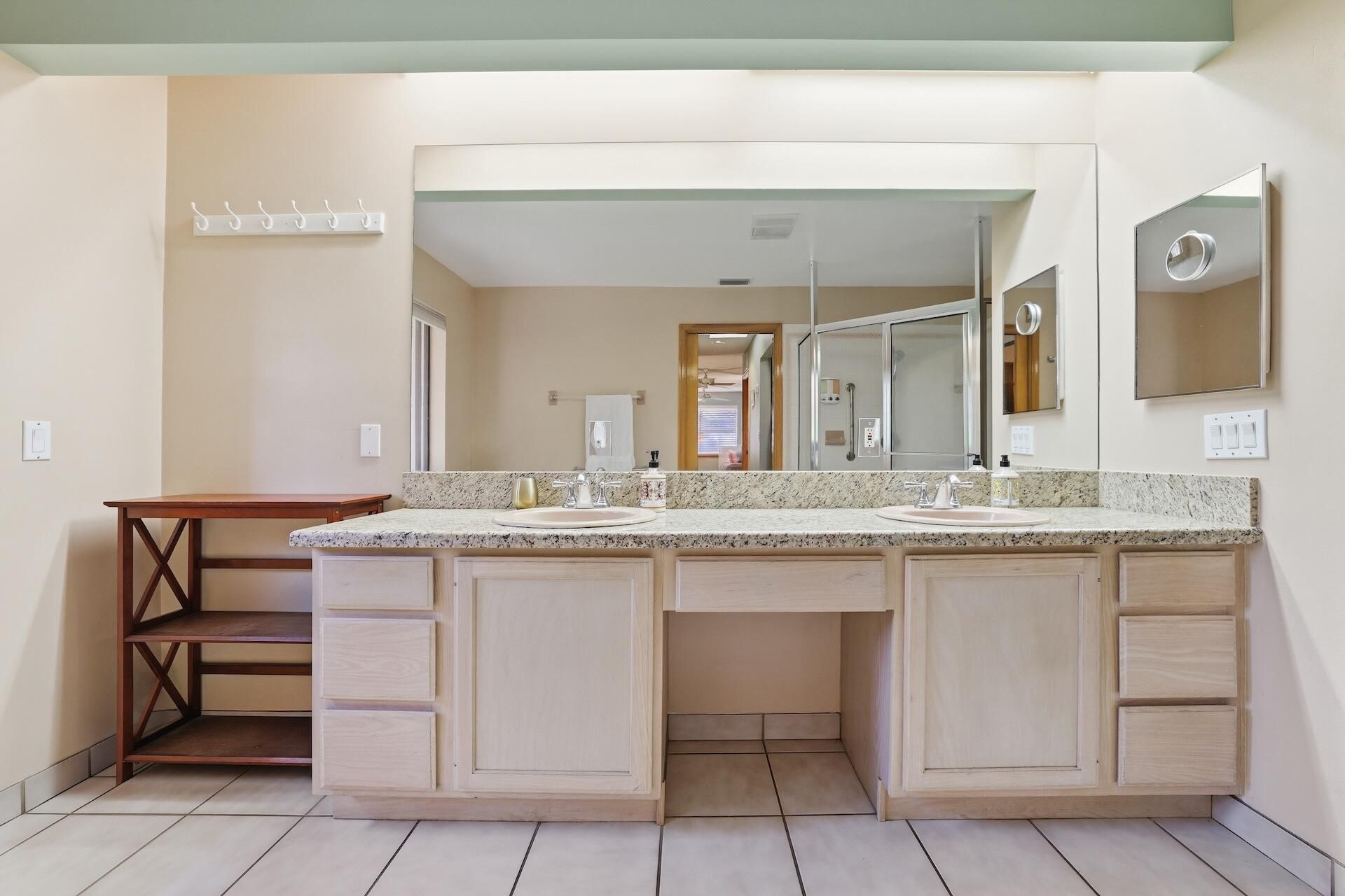 180 Elaine Road, West Palm Beach, FL 33415 Photo