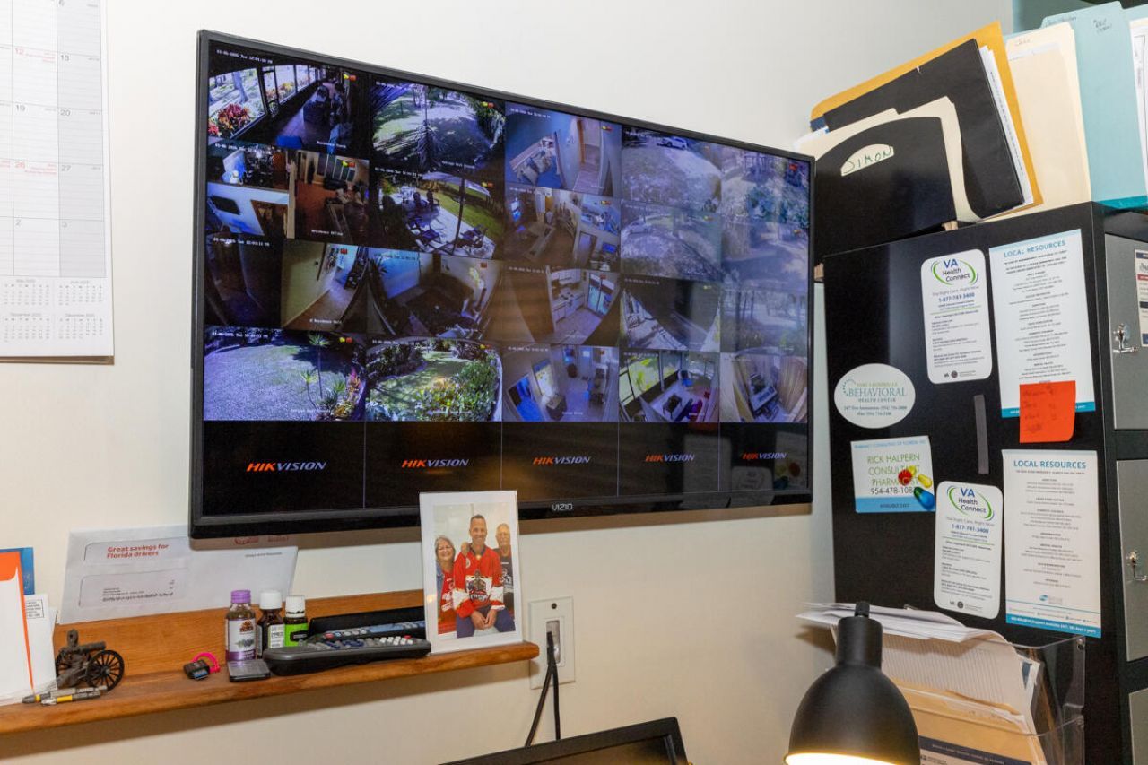 180 Elaine Road, West Palm Beach, FL 33415 Photo