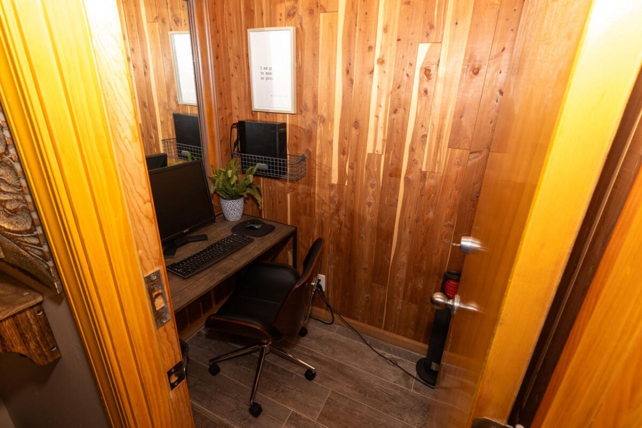 180 Elaine Road, West Palm Beach, FL 33415 Photo