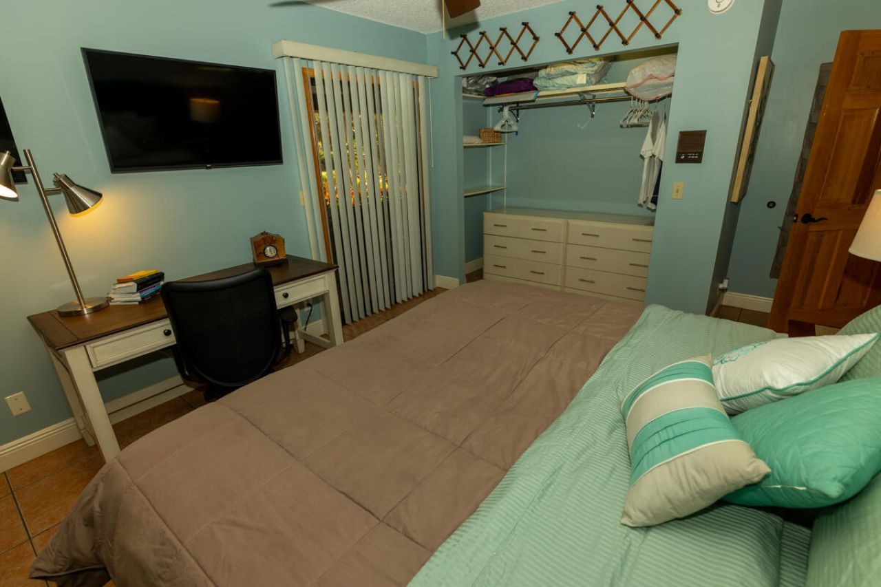 180 Elaine Road, West Palm Beach, FL 33415 Photo