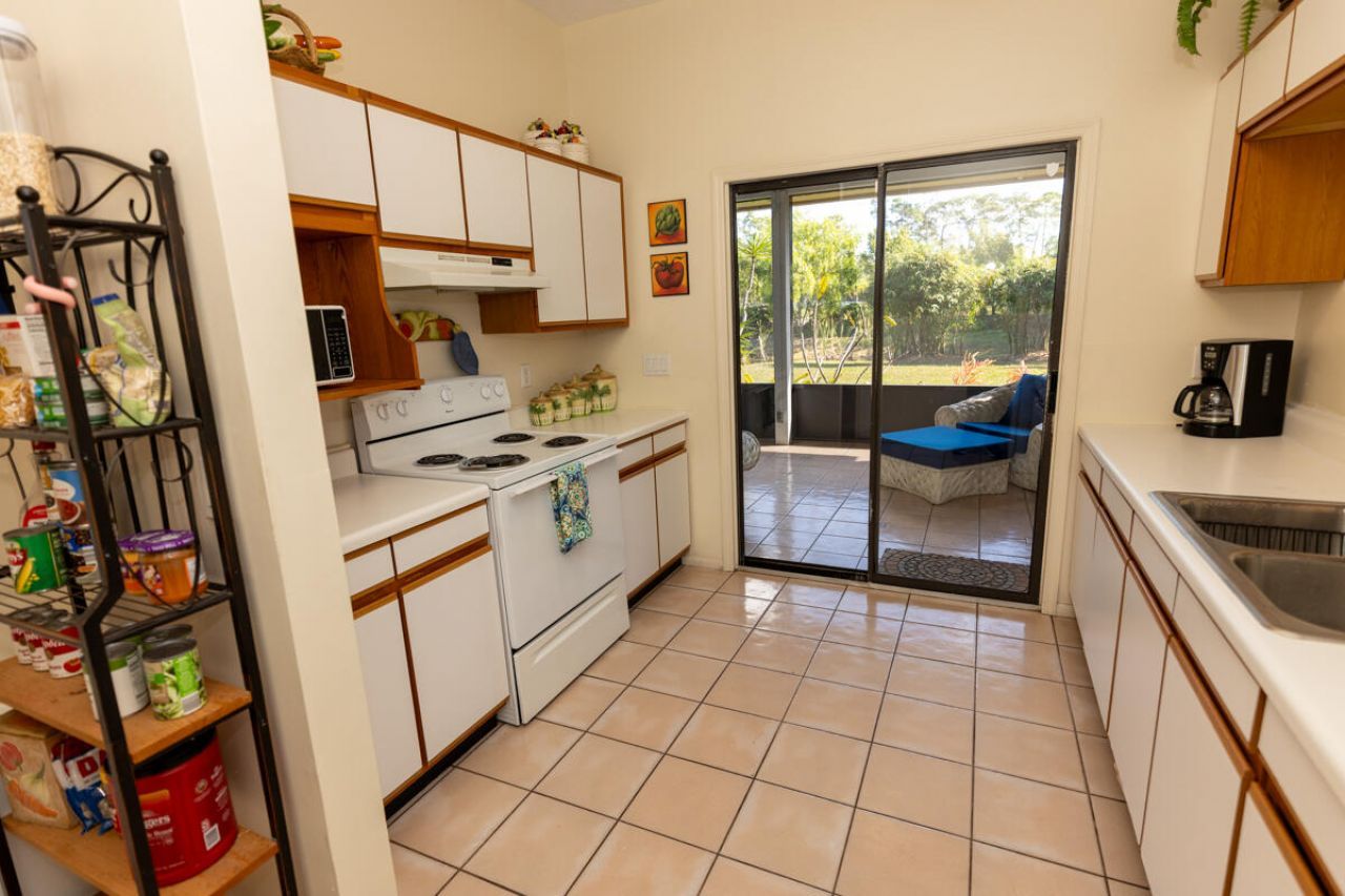 180 Elaine Road, West Palm Beach, FL 33415 Photo