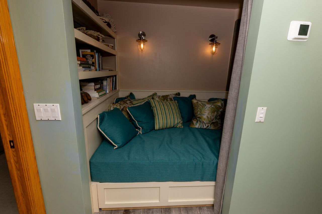 180 Elaine Road, West Palm Beach, FL 33415 Photo