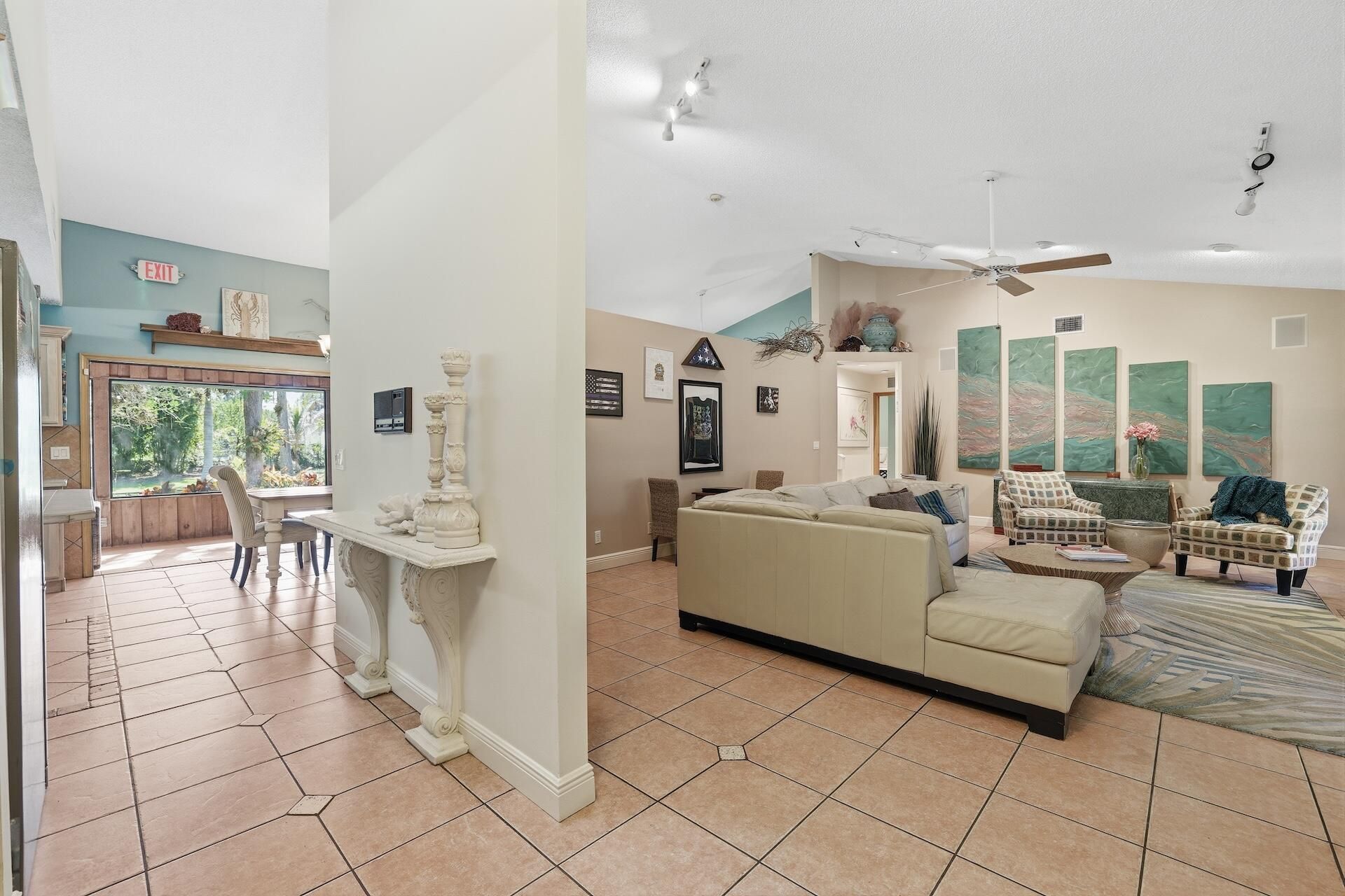 180 Elaine Road, West Palm Beach, FL 33415 Photo