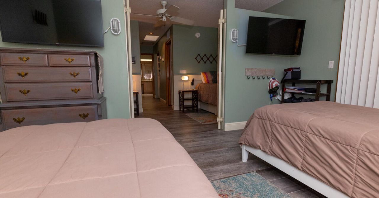 180 Elaine Road, West Palm Beach, FL 33415 Photo