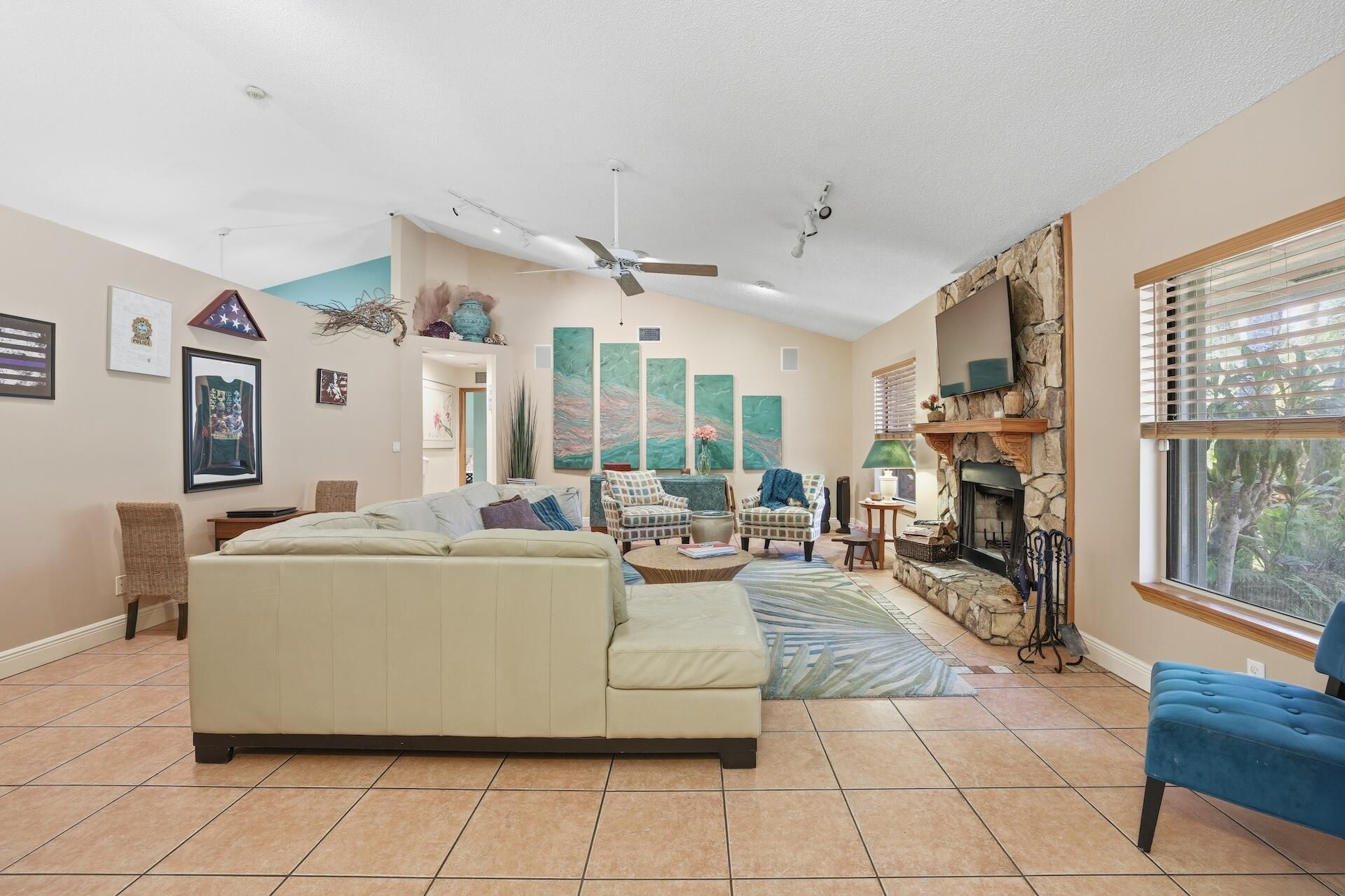 180 Elaine Road, West Palm Beach, FL 33415 Photo