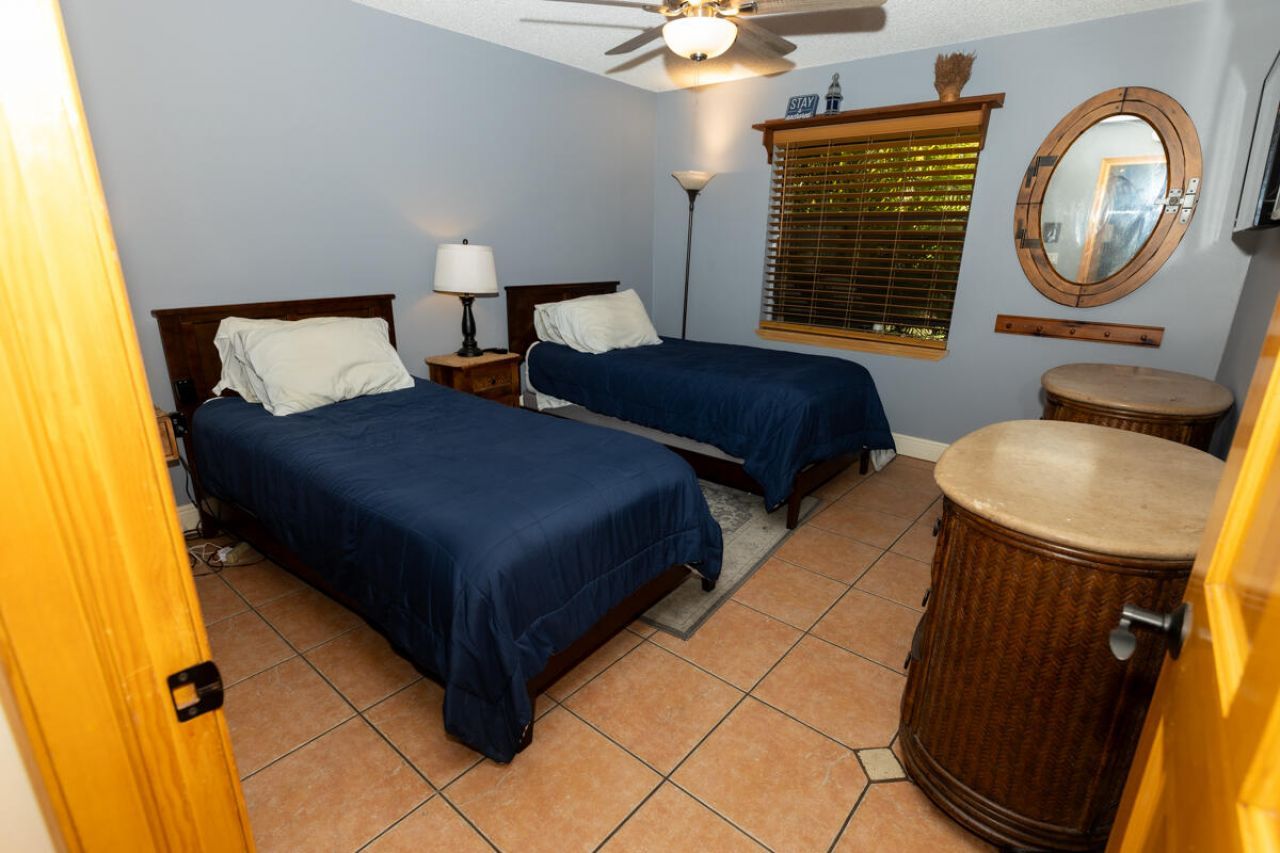 180 Elaine Road, West Palm Beach, FL 33415 Photo