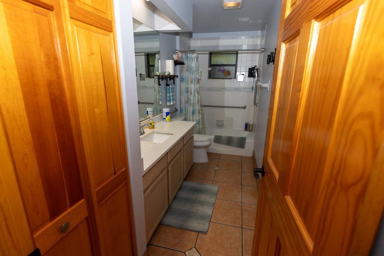 180 Elaine Road, West Palm Beach, FL 33415 Photo