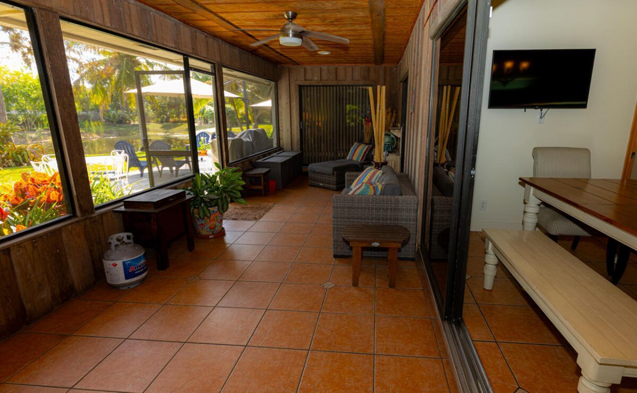 180 Elaine Road, West Palm Beach, FL 33415 Photo