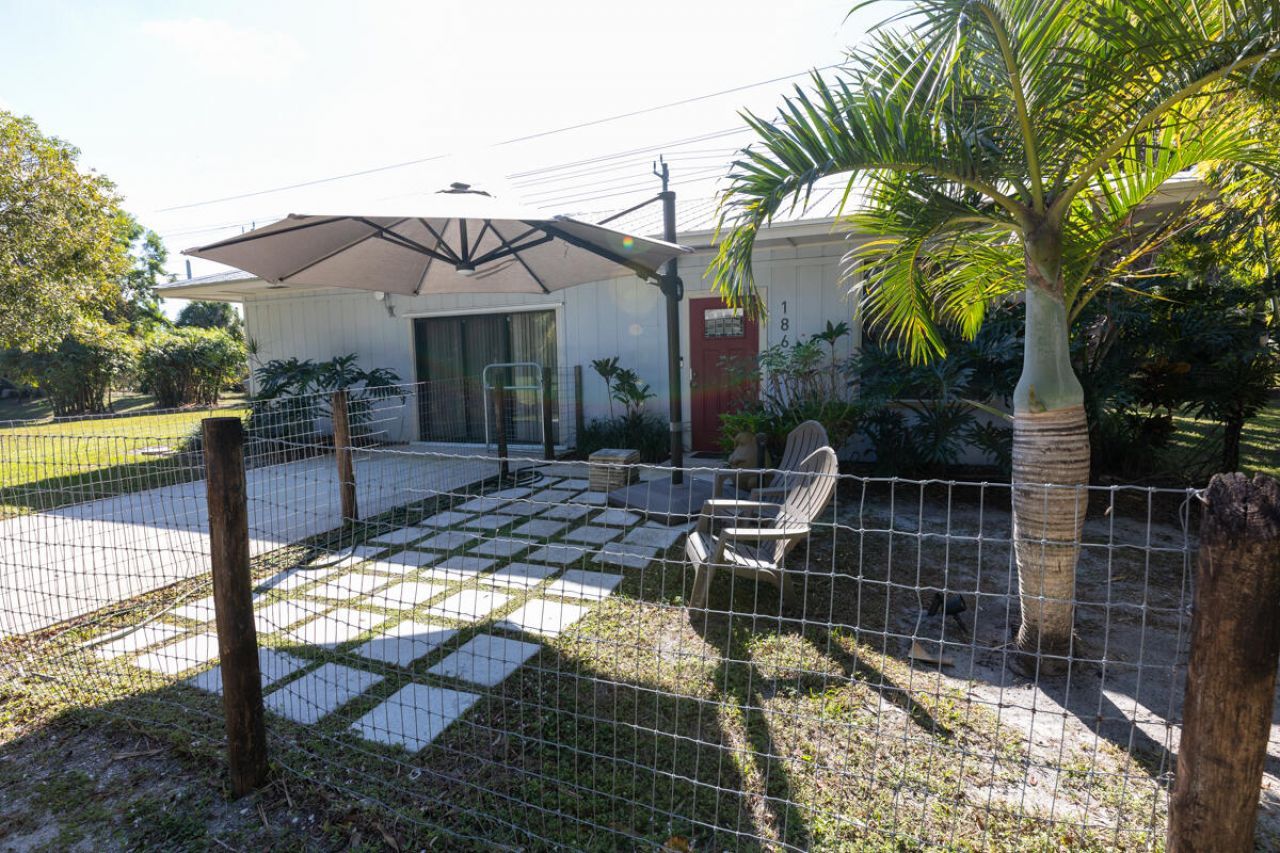 180 Elaine Road, West Palm Beach, FL 33415 Photo