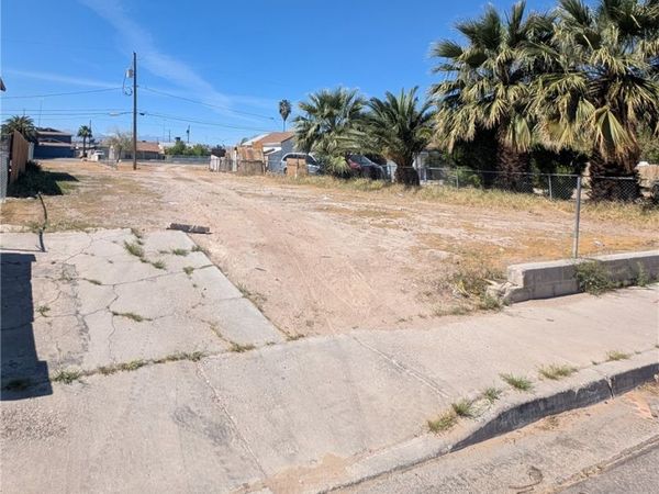 1927 Harvard Street , North Las Vegas, NV 89030