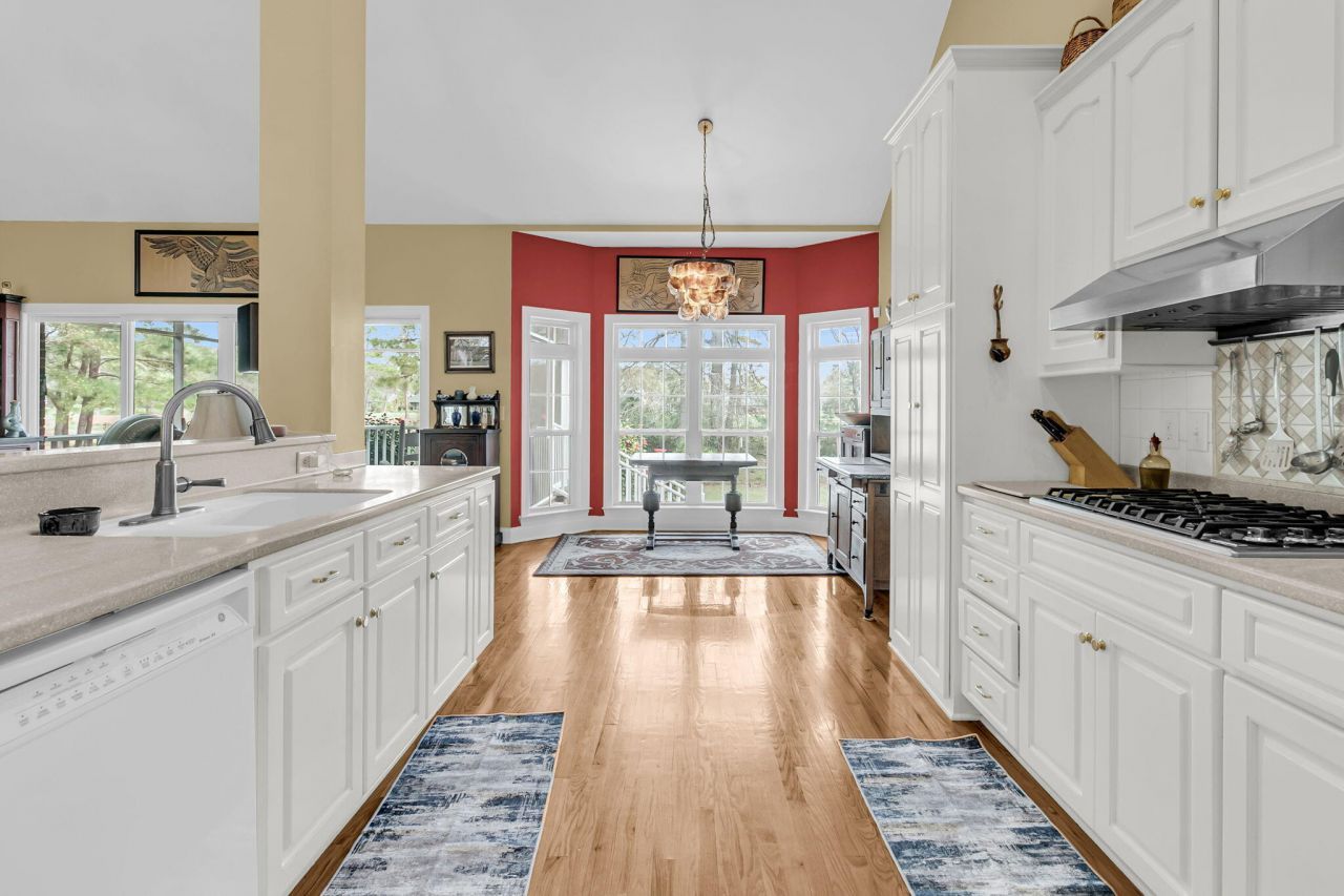 411 Prestwick Court Photo 14