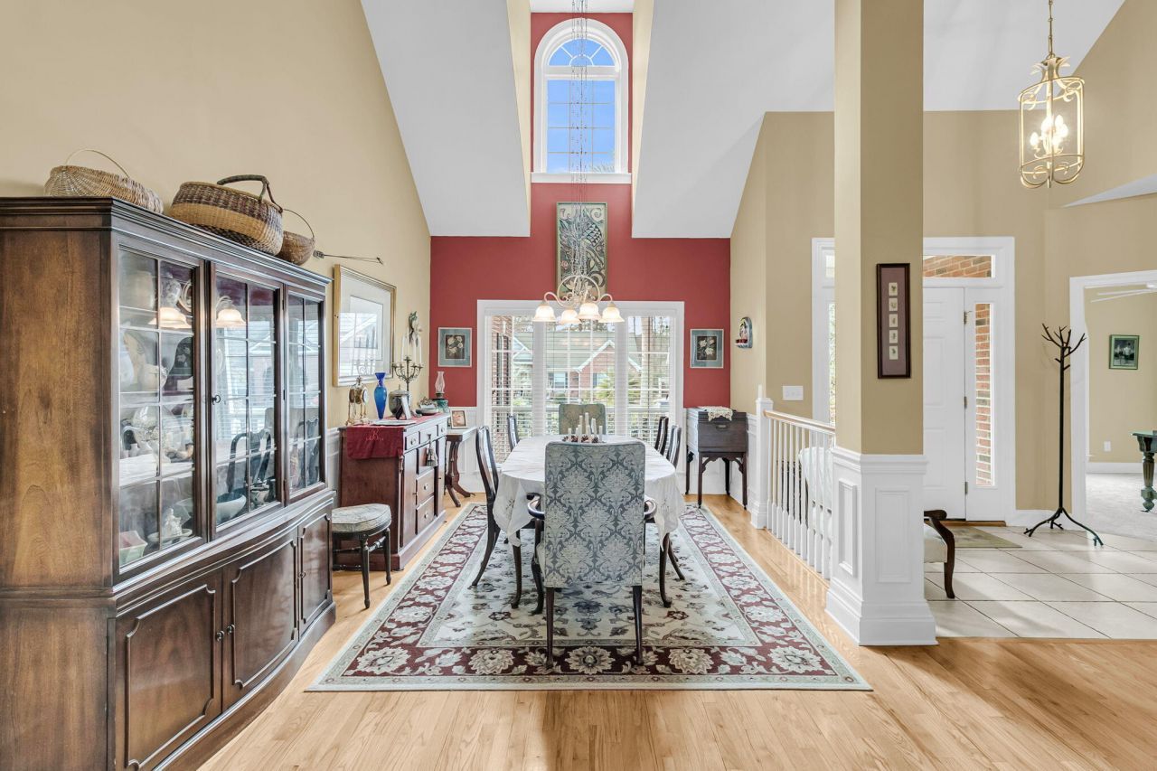 411 Prestwick Court Photo 16