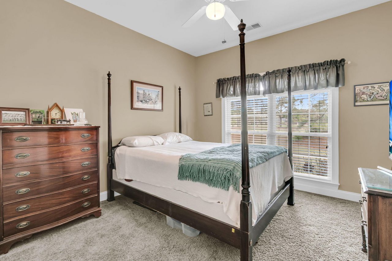 411 Prestwick Court Photo 25